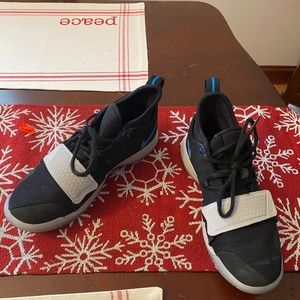 NIKE MENS 8.5 Basketball Sneakers- Paul George